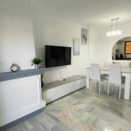 Apartment Mimosas 2 *